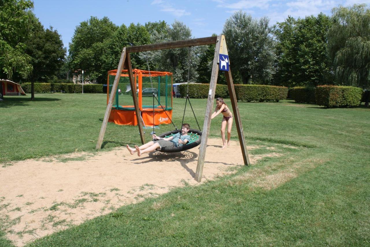 פונט-דה-וו Camping Aux Rives Du Soleil מראה חיצוני תמונה